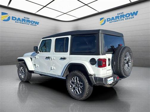 2025 Jeep Wrangler 4-Door Sahara 4x4