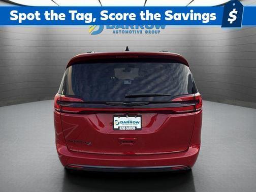 Red Hot Pearlcoat 2026 Chrysler Pacifica L