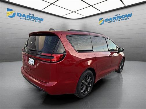 2026 Chrysler Pacifica L