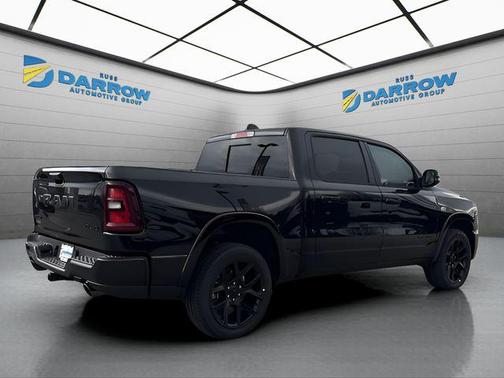 Diamond Black Crystal Pearlcoat 2026 RAM 1500 Laramie
