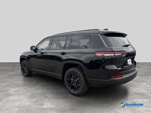 Diamond Black Crystal Pearlcoat 2026 Jeep Grand Cherokee L Altitude