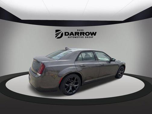 2022 Chrysler 300 S