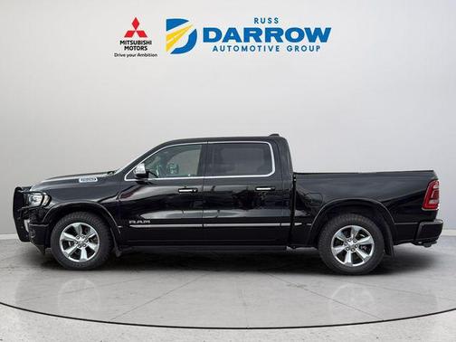 Diamond Black Crystal Pearlcoat 2022 RAM 1500 Limited