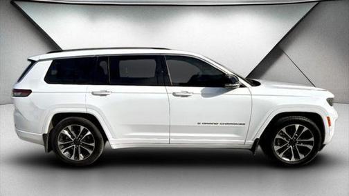 Bright White Clearcoat 2022 Jeep Grand Cherokee L Overland