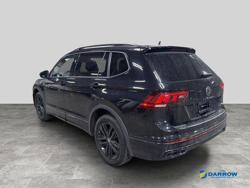Deep Black Pearl 2022 Volkswagen Tiguan 2.0T SE R-Line Black 4MOTION