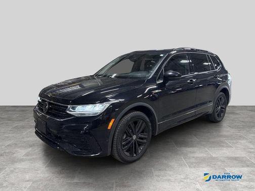 Deep Black Pearl 2022 Volkswagen Tiguan 2.0T SE R-Line Black 4MOTION