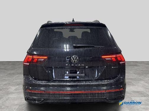 Deep Black Pearl 2022 Volkswagen Tiguan 2.0T SE R-Line Black 4MOTION