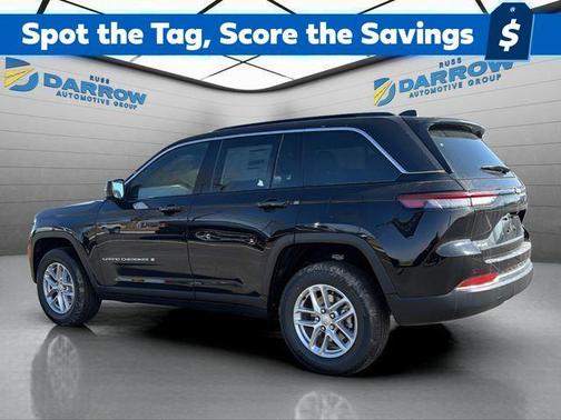 Diamond Black Crystal Pearlcoat 2026 Jeep Grand Cherokee Altitude