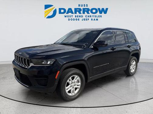 Diamond Black Crystal Pearlcoat 2023 Jeep Grand Cherokee Laredo
