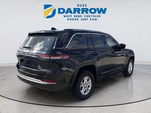 Diamond Black Crystal Pearlcoat 2023 Jeep Grand Cherokee Laredo