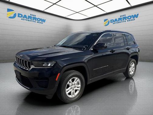 Diamond Black Crystal Pearlcoat 2023 Jeep Grand Cherokee Laredo
