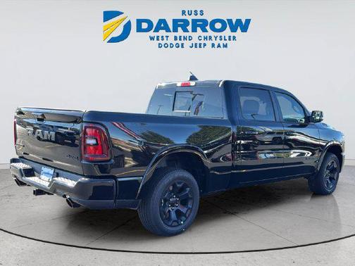Diamond Black Crystal Pearlcoat 2027 RAM 1500 Big Horn/Lone Star