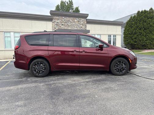 2020 Chrysler Pacifica L