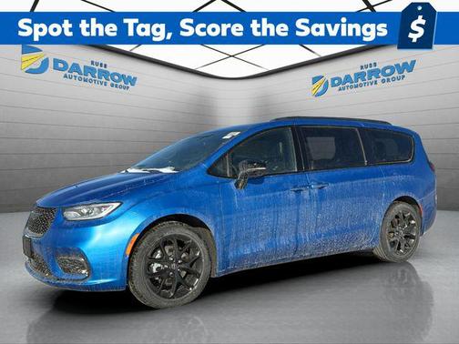 Hydro Blue Pearlcoat 2026 Chrysler Pacifica Limited