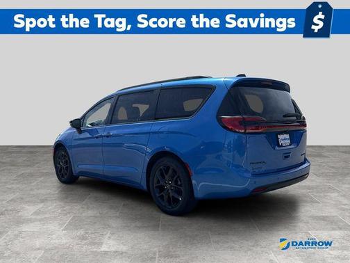 Hydro Blue Pearlcoat 2026 Chrysler Pacifica Limited