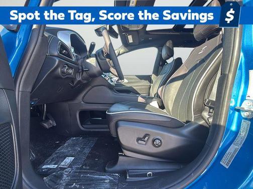 Hydro Blue Pearlcoat 2026 Chrysler Pacifica Limited