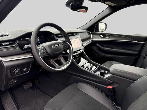 Velvet Red Pearlcoat 2026 Jeep Grand Cherokee Altitude