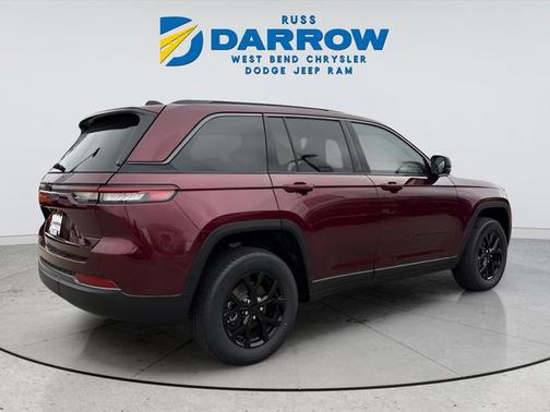 Velvet Red Pearlcoat 2026 Jeep Grand Cherokee Altitude