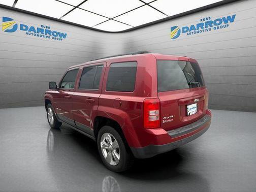 Deep Cherry Red Crystal Pearlcoat 2017 Jeep Patriot Latitude