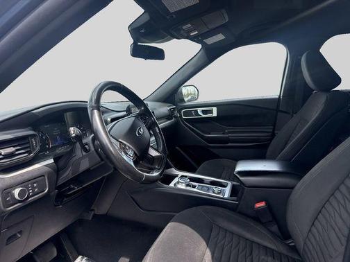 Blue Metallic 2020 Ford Explorer XLT