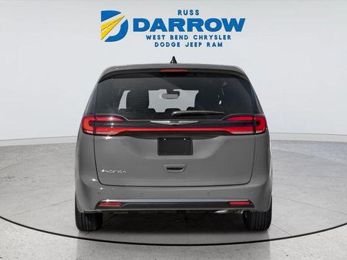 Bright White Clearcoat 2025 Chrysler Pacifica L