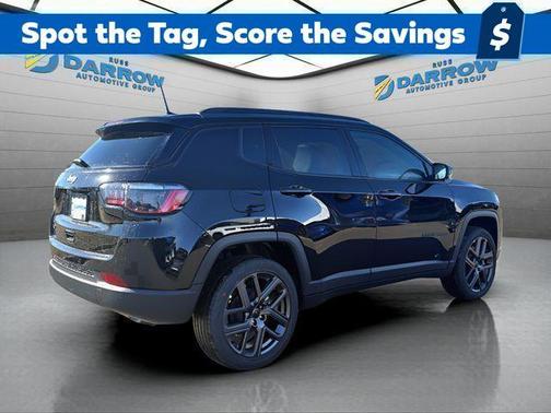 Diamond Black Crystal Pearlcoat 2026 Jeep Compass Limited