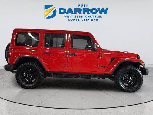 Firecracker Red Clearcoat 2022 Jeep Wrangler Unlimited Sahara