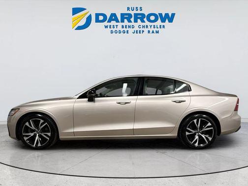 Silver Dawn Metallic 2023 Volvo S60 B5 Core Dark Theme