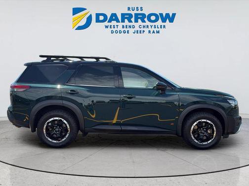 Obsidian Green Pearl/Super Black 2024 Nissan Pathfinder Rock Creek 4WD