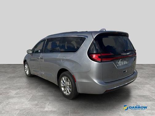 Billet Silver Metallic Clearcoat 2021 Chrysler Pacifica Touring L