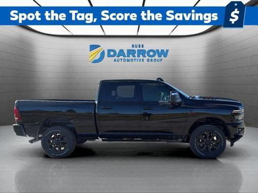 Diamond Black Crystal Pearlcoat 2026 RAM 2500 Laramie