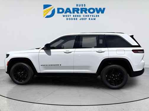 Bright White Clearcoat 2026 Jeep Grand Cherokee Altitude