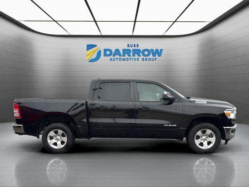 Diamond Black Crystal Pearlcoat 2023 RAM 1500 Big Horn/Lone Star