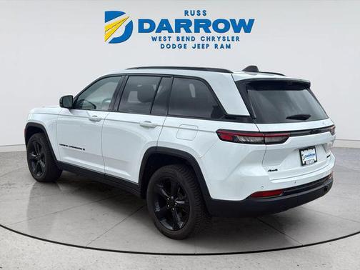 Bright White Clearcoat 2023 Jeep Grand Cherokee Limited