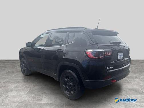 Diamond Black Crystal Pearlcoat 2024 Jeep Compass Trailhawk