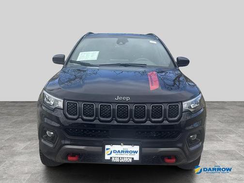 Diamond Black Crystal Pearlcoat 2024 Jeep Compass Trailhawk