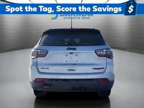 Silver Zynith Metallic Clearcoat 2026 Jeep Compass Trailhawk