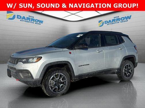 Silver Zynith Metallic Clearcoat 2026 Jeep Compass Trailhawk