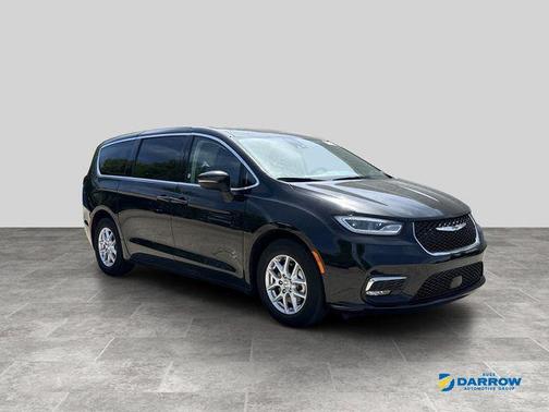 Brilliant Black Crystal Pearlcoat 2023 Chrysler Pacifica Touring L