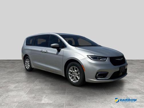 Silver Mist Clearcoat 2023 Chrysler Pacifica Touring