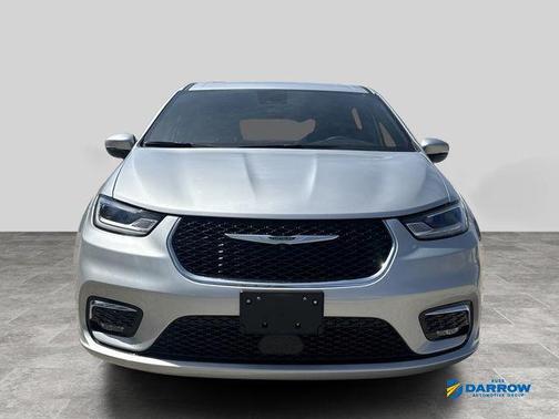 Silver Mist Clearcoat 2023 Chrysler Pacifica Touring