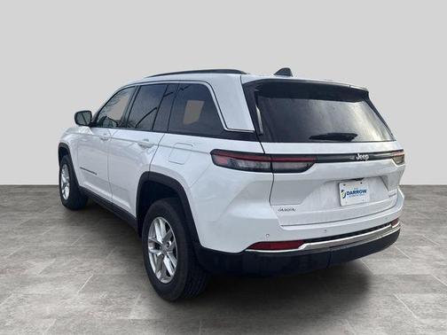 Bright White Clearcoat 2025 Jeep Grand Cherokee Laredo
