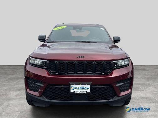 Velvet Red Pearlcoat 2025 Jeep Grand Cherokee Altitude
