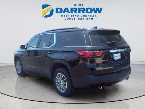 Mosaic Black Metallic 2023 Chevrolet Traverse LT Cloth