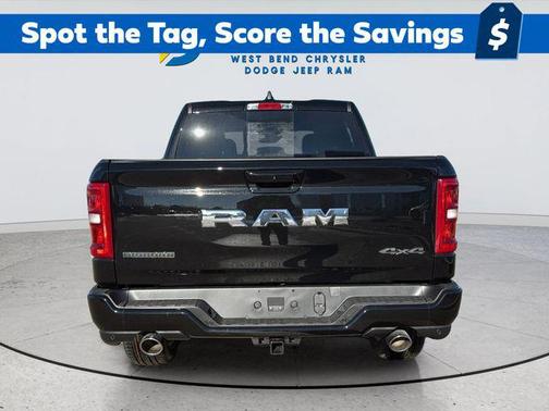 Diamond Black Crystal Pearlcoat 2026 RAM 1500 Big Horn/Lone Star