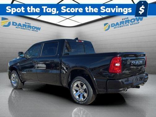 Diamond Black Crystal Pearlcoat 2026 RAM 1500 Big Horn/Lone Star