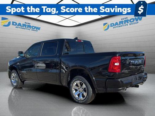 Diamond Black Crystal Pearlcoat 2026 RAM 1500 Big Horn/Lone Star