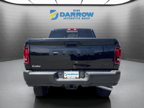 Diamond Black Crystal Pearlcoat 2026 RAM 3500 Tradesman Crew Cab 4x4 6'4' Box