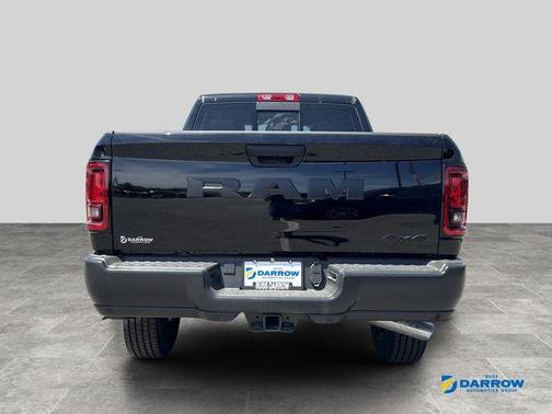 Diamond Black Crystal Pearlcoat 2026 RAM 3500 Tradesman Crew Cab 4x4 6'4' Box