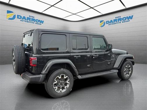 2026 Jeep Wrangler 4-Door Sahara 4x4